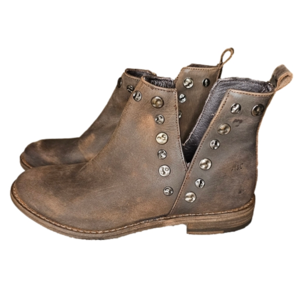 Musse & Cloud Studded Leather ankle boots Size 5 NWOT